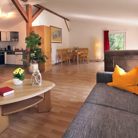 Apartment Am *